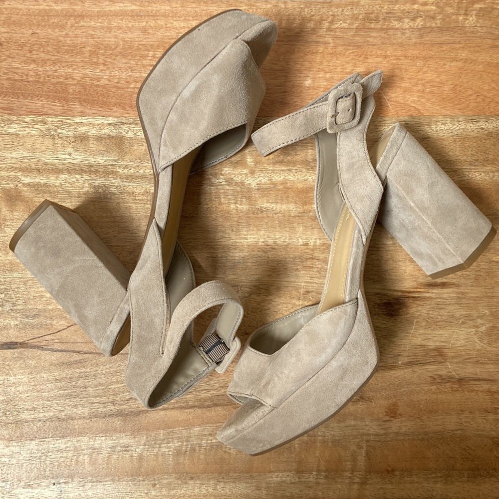 Marc Fisher Platform Suede Heel Sandals Size 8.5
